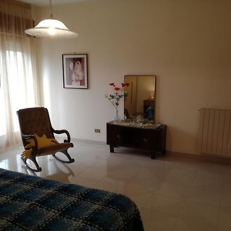 Appartamento In Villa Virginia Fino A 10 Ospiti Mondragone Buitenkant foto