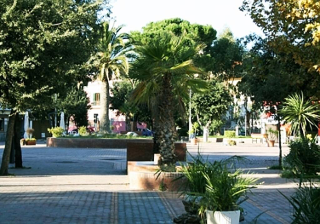 Appartamento In Villa Virginia Fino A 10 Ospiti Mondragone Buitenkant foto